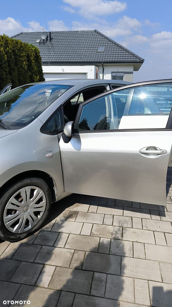 Toyota Auris 1.6 VVT-i Premium - 27