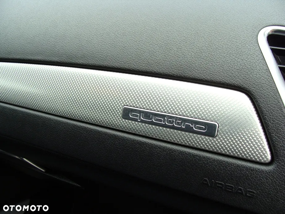 Audi A4 Avant 2.0 TDI DPF quattro S tronic Ambiente - 12