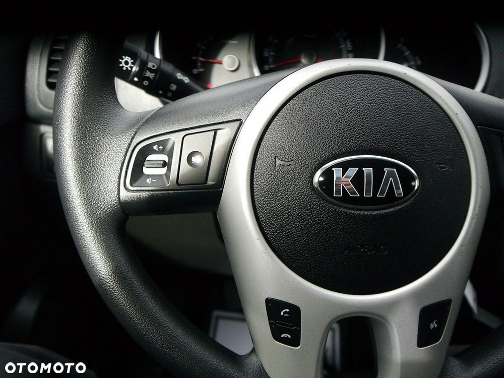 Kia Venga 1.4 CRDi 90 Dream-Team Edition - 31