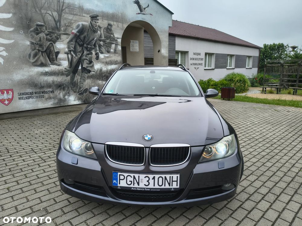 BMW Seria 3 320d DPF - 1