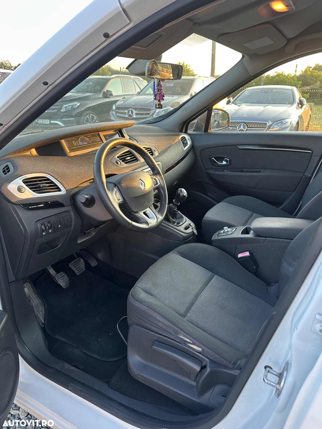 Renault Scenic - 12