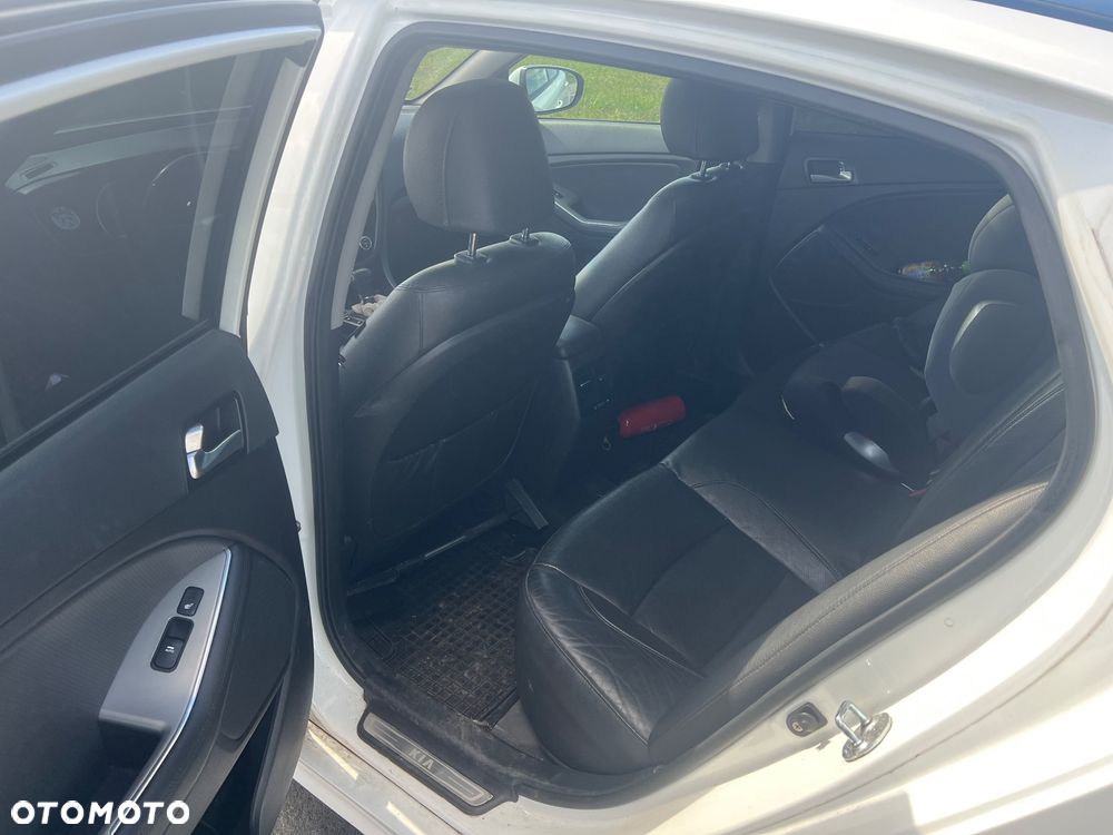 Kia Optima 1.7 CRDi L - 11