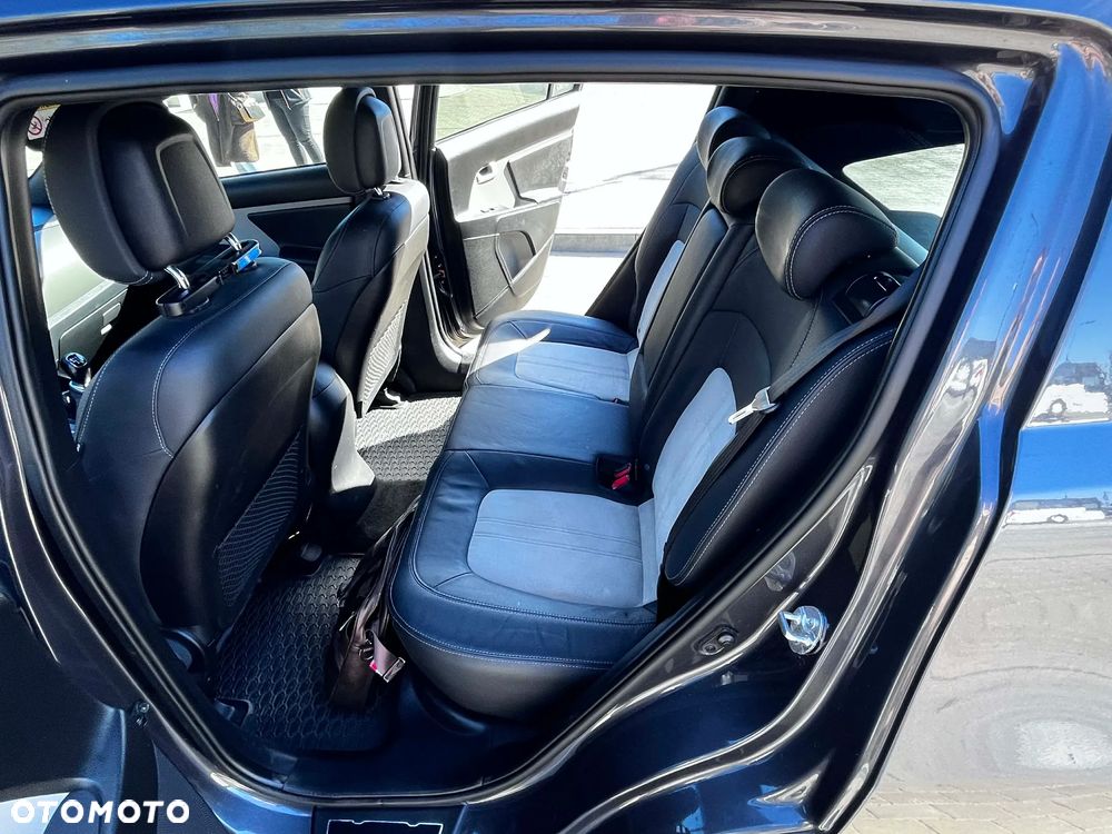Kia Sportage - 16