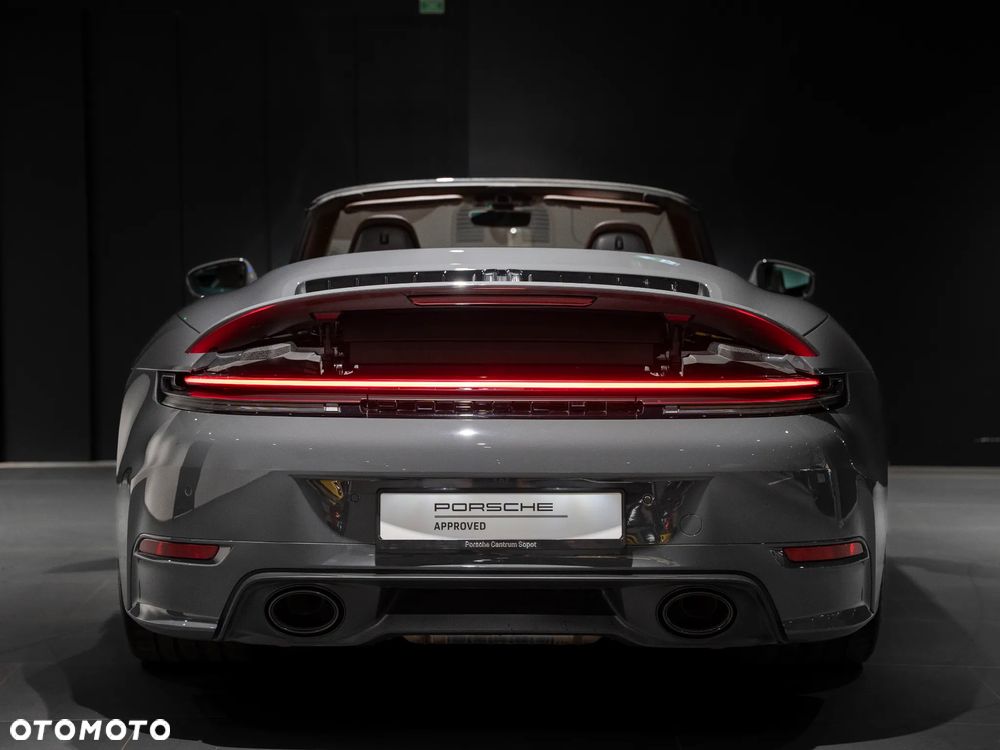Porsche 911 - 22