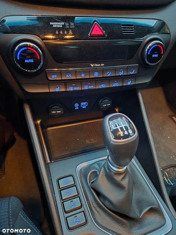 Hyundai Tucson 1.7 CRDI BlueDrive Comfort 2WD - 20