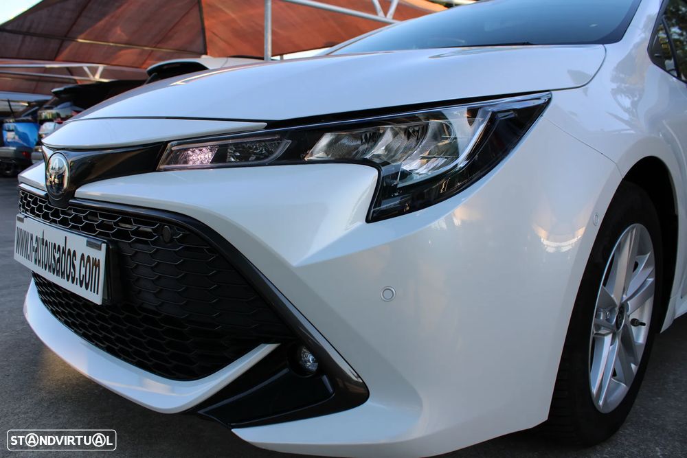 Toyota Corolla 1.8 Hybrid Exclusive - 3