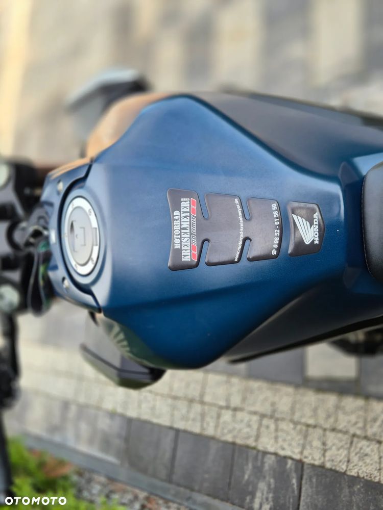 Honda CB - 10