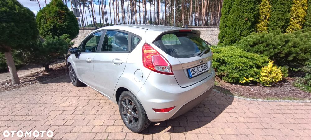 Ford Fiesta 1.25 Champions Edition - 6
