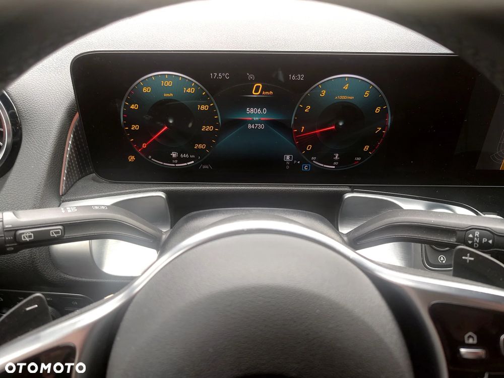 Mercedes-Benz GLB 250 4-Matic Progressive 8G-DCT - 16