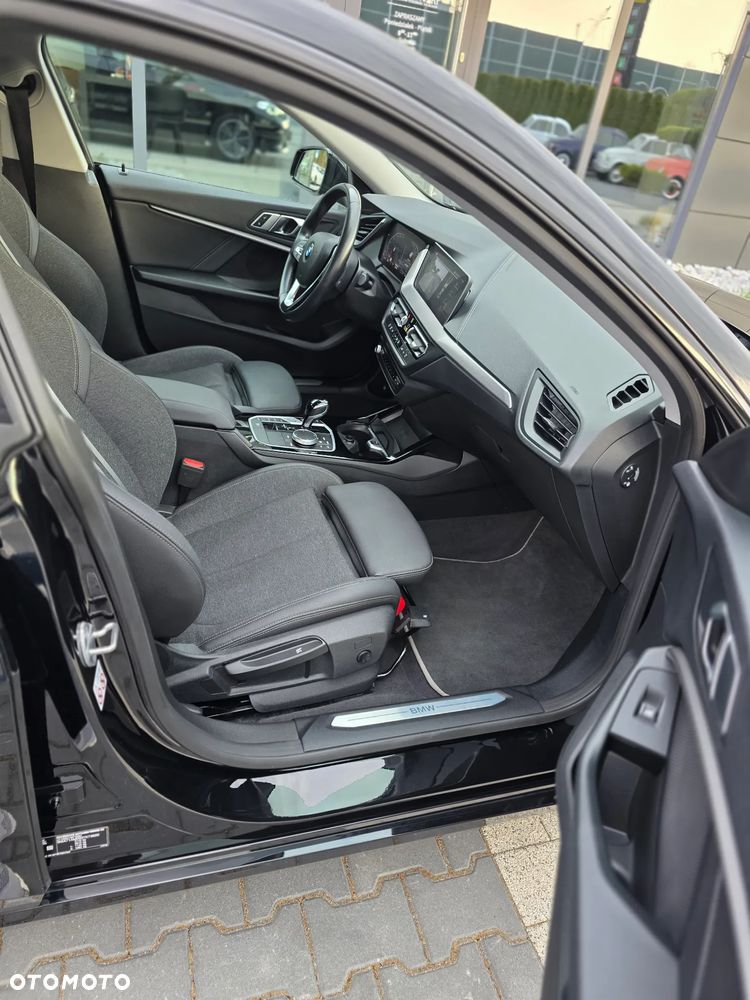 BMW Seria 2 220d xDrive Sport Line sport - 22