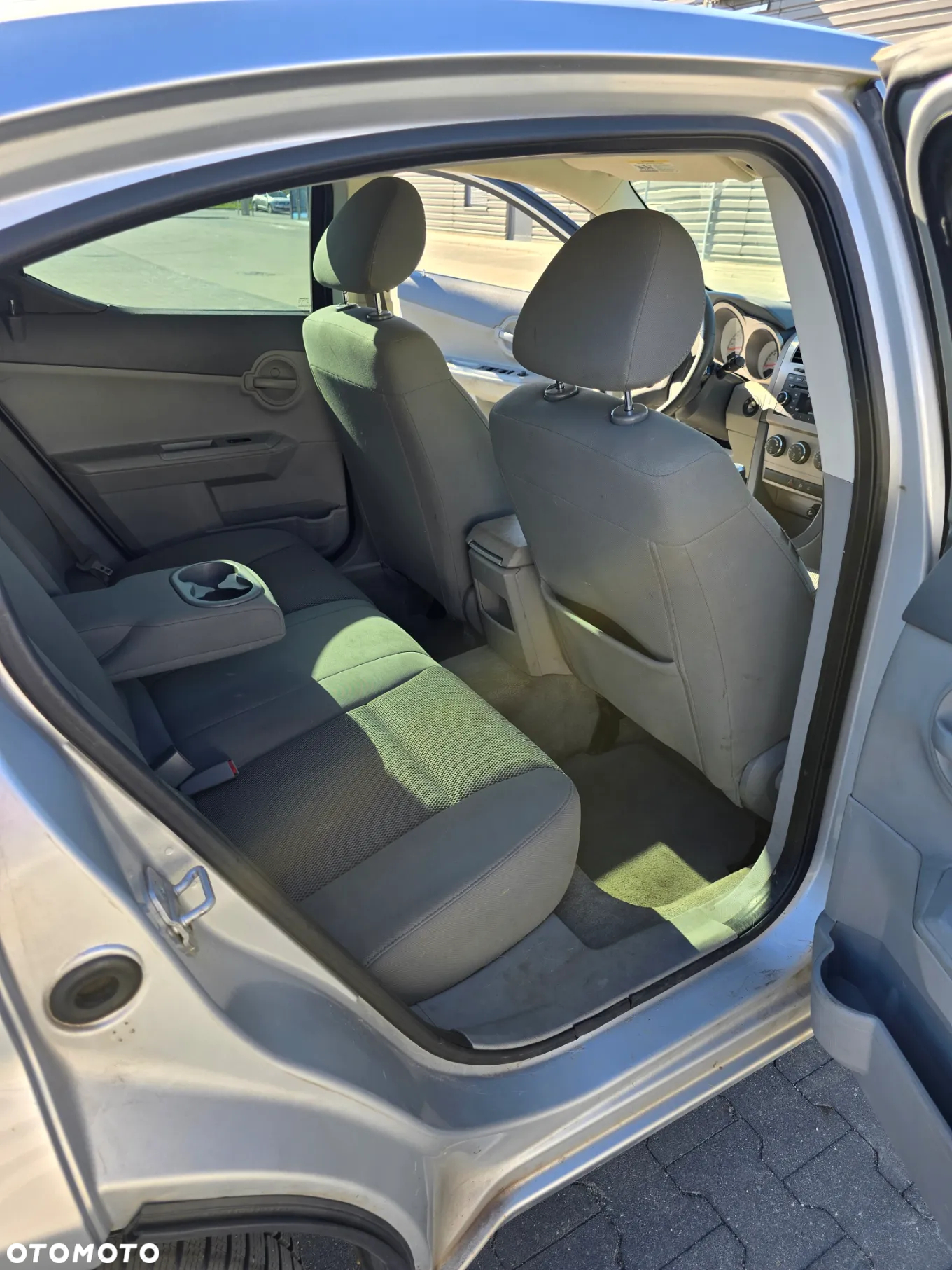 Dodge Avenger 2.0 SE - 18
