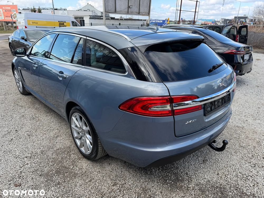Jaguar XF 2.2 - 5
