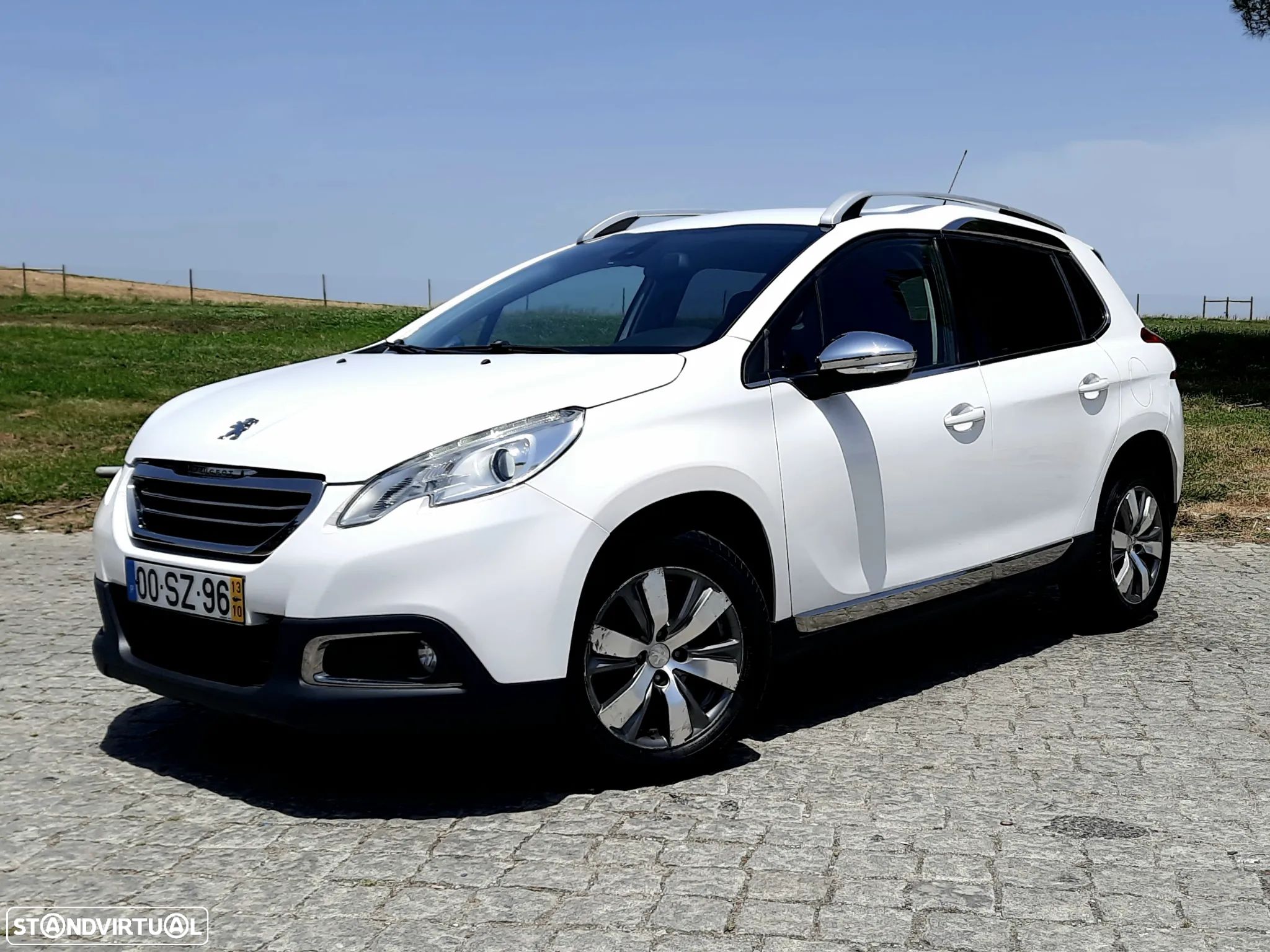 Peugeot 2008 1.6 e-HDi Allure - 1