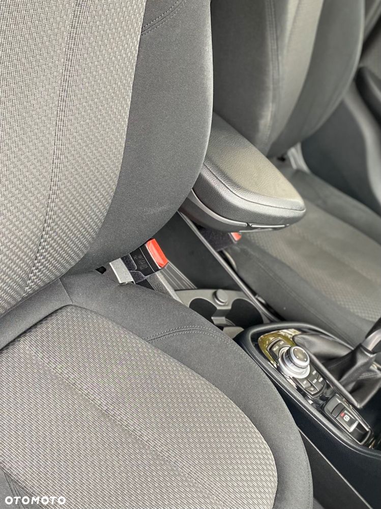 BMW Seria 2 216d GT - 12