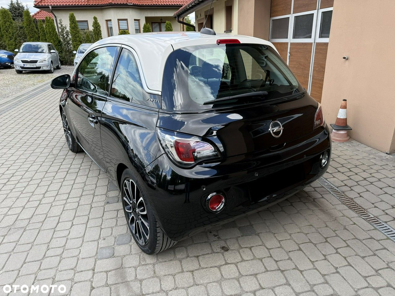 Opel Adam 1.4 Glam S&S - 9