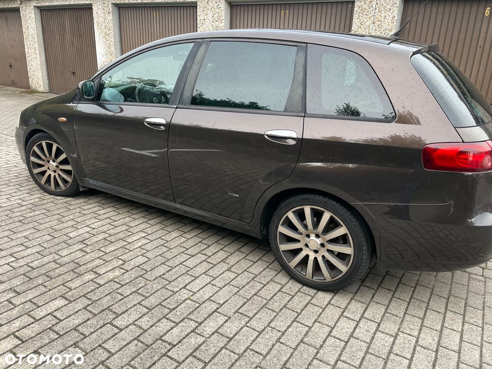 Fiat Croma 2.4 JTD Emotion - 7