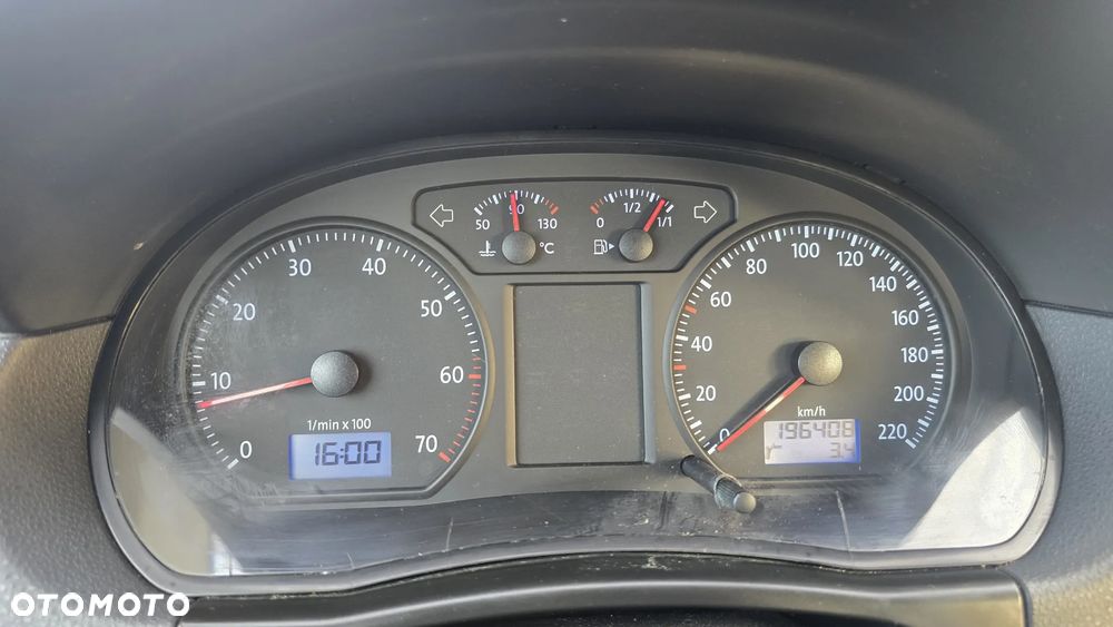 Volkswagen Polo 1.4 16V Trendline - 25