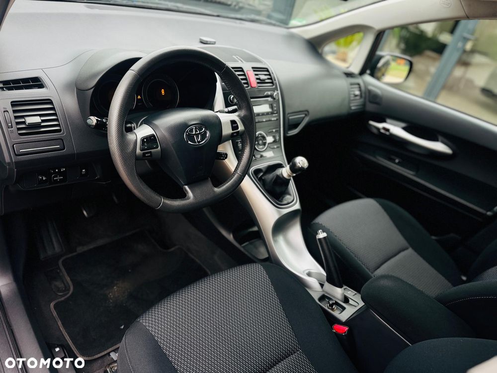 Toyota Auris - 5