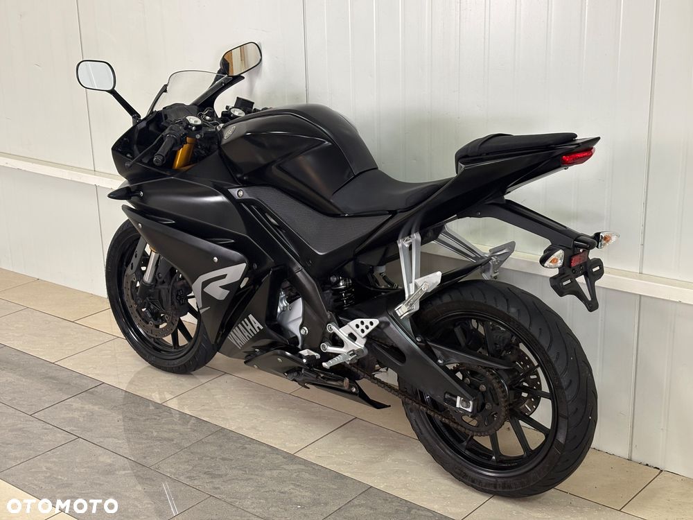 Yamaha YZF - 8