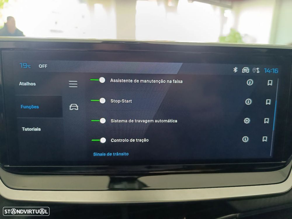 Peugeot 2008 1.2 PureTech Active Pack - 36