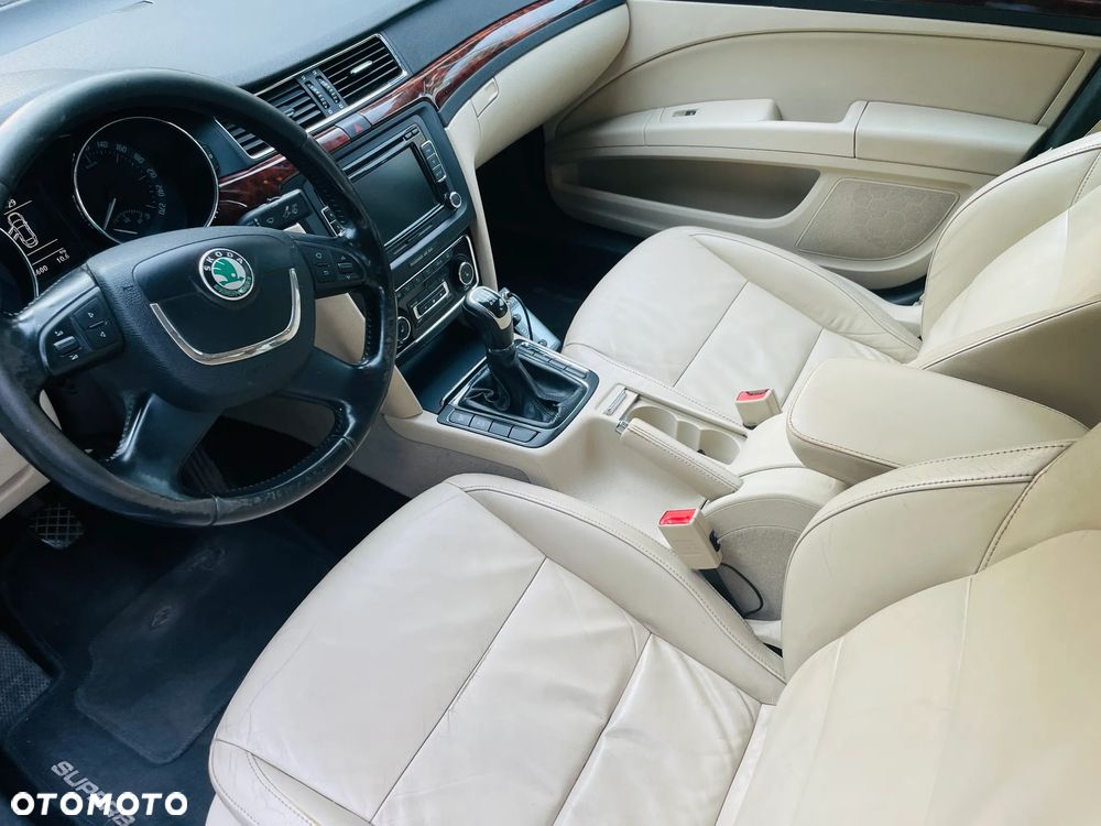 Skoda Superb 2.0 TDI Ambition - 8