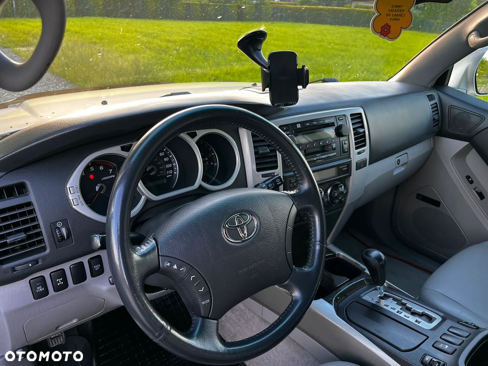 Toyota 4-Runner - 11