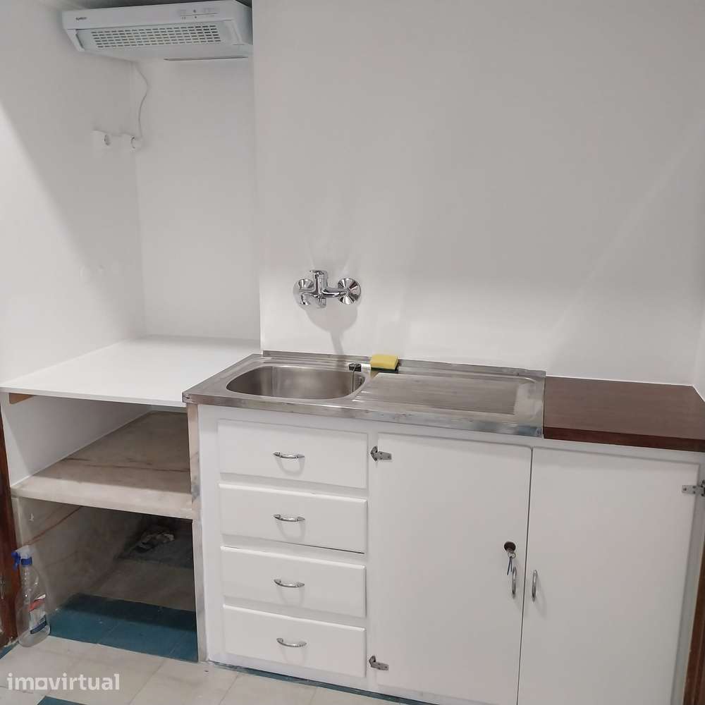 Quarto com varanda a 3 minutos da Gulbenkian - Grande imagem: 4/6