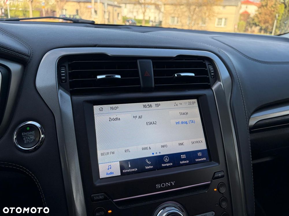 Ford Mondeo SW 2.0 Hybrid Vignale - 24