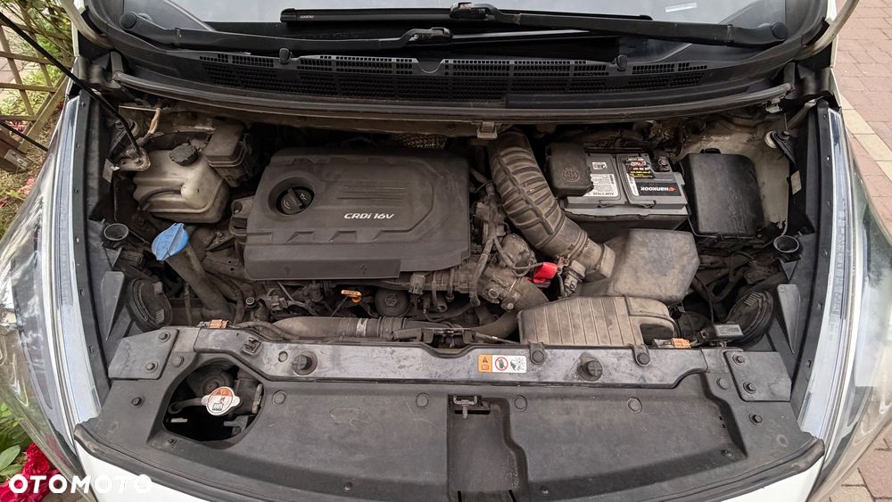Kia Carens 1.7 CRDi XL 7os 7DCT - 28