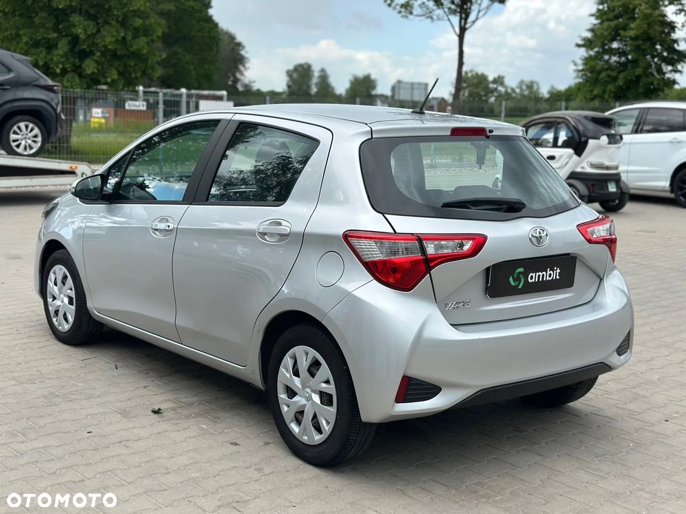 Toyota Yaris - 4