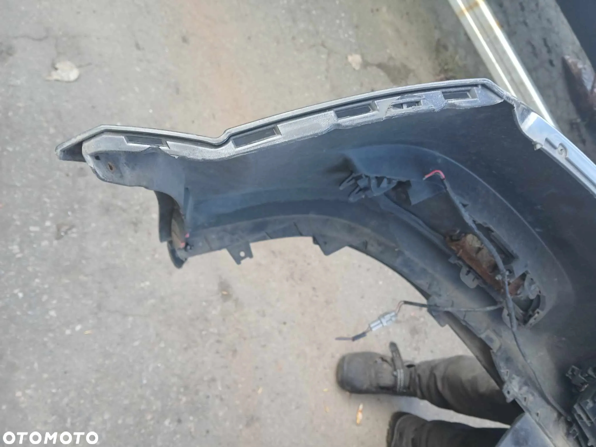 Opel Astra H III Zderzak przedni kod Z20R - 7