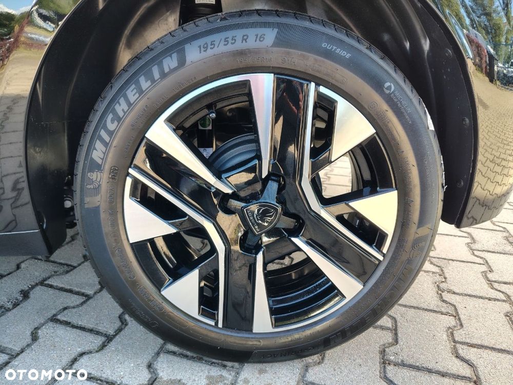Peugeot 208 - 34