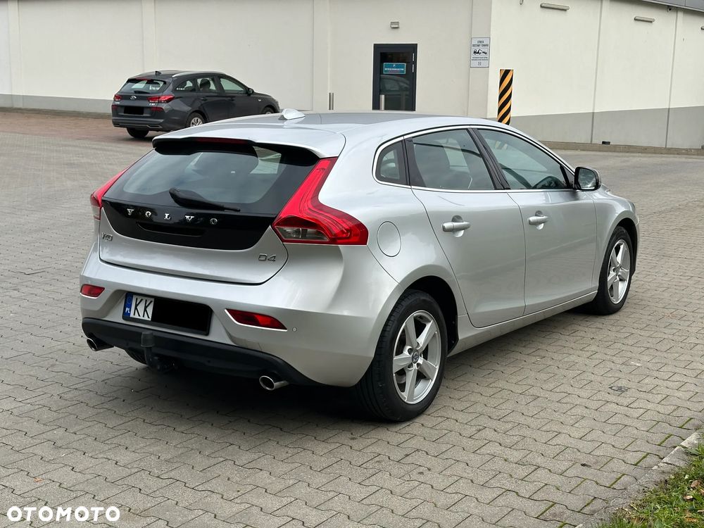Volvo V40 D4 Drive-E Momentum - 6