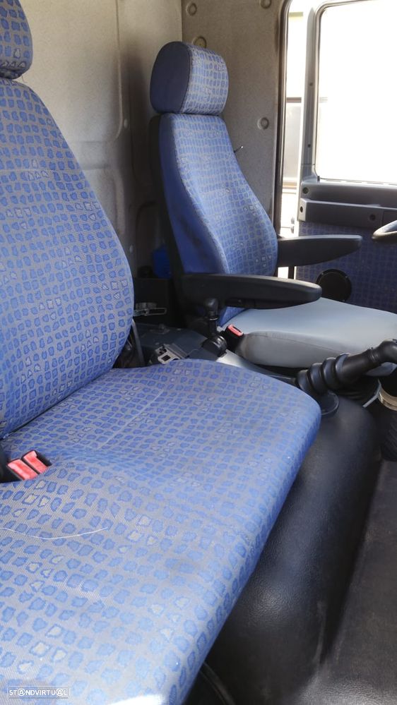 MAN L2000 caixa fechada - 12