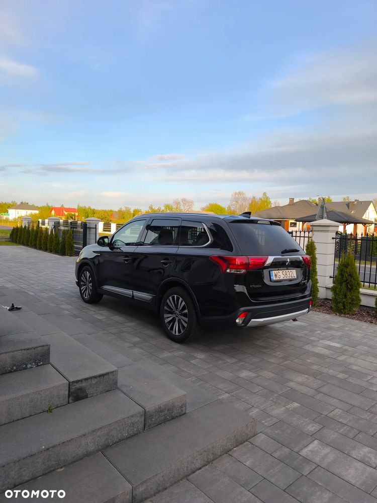 Mitsubishi Outlander - 5