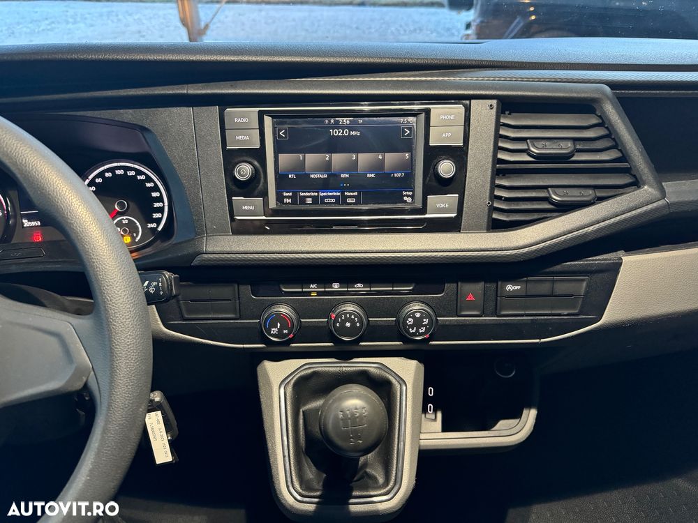 Volkswagen Transporter - 23