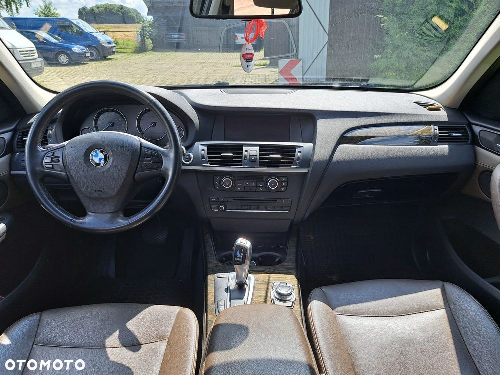BMW X3 28i xDrive - 10