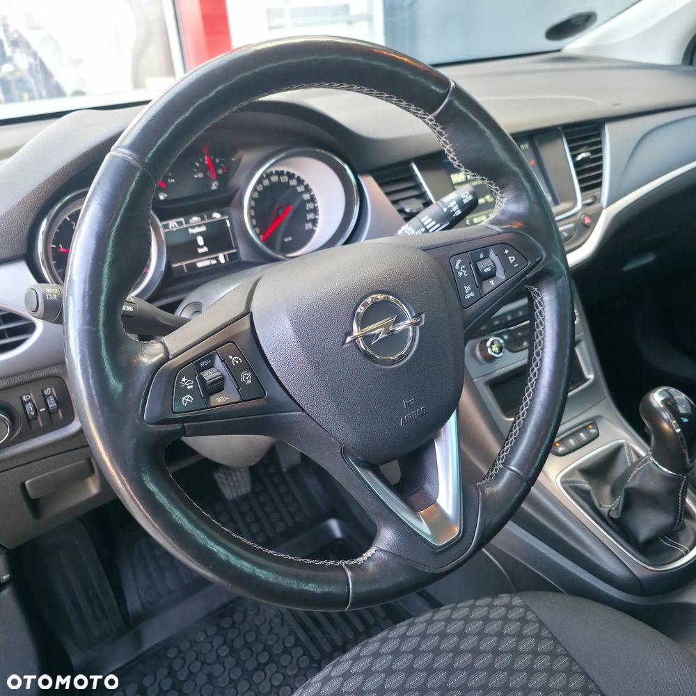 Opel Astra - 16