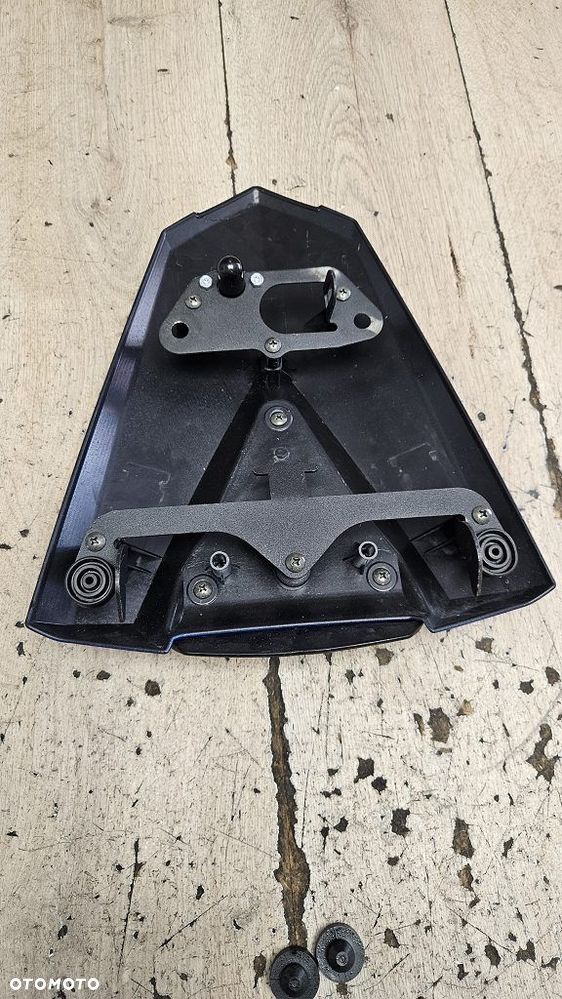 Nakładka siedzenia pasażera Yamaha YZF-R125 / R3 / R25 / MT-03 - 10