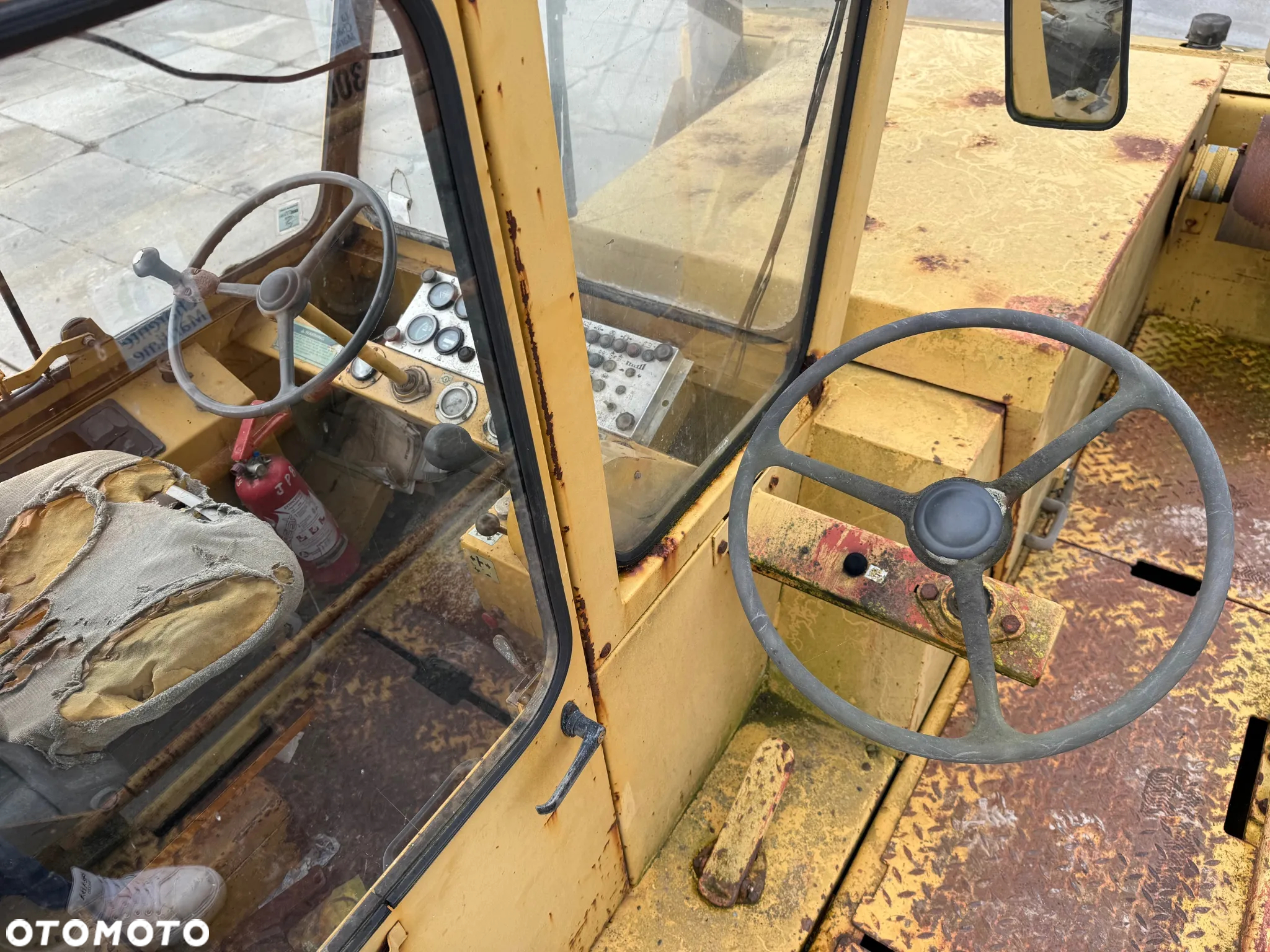 Caterpillar PS300 Walec Koła Gumowe - 18