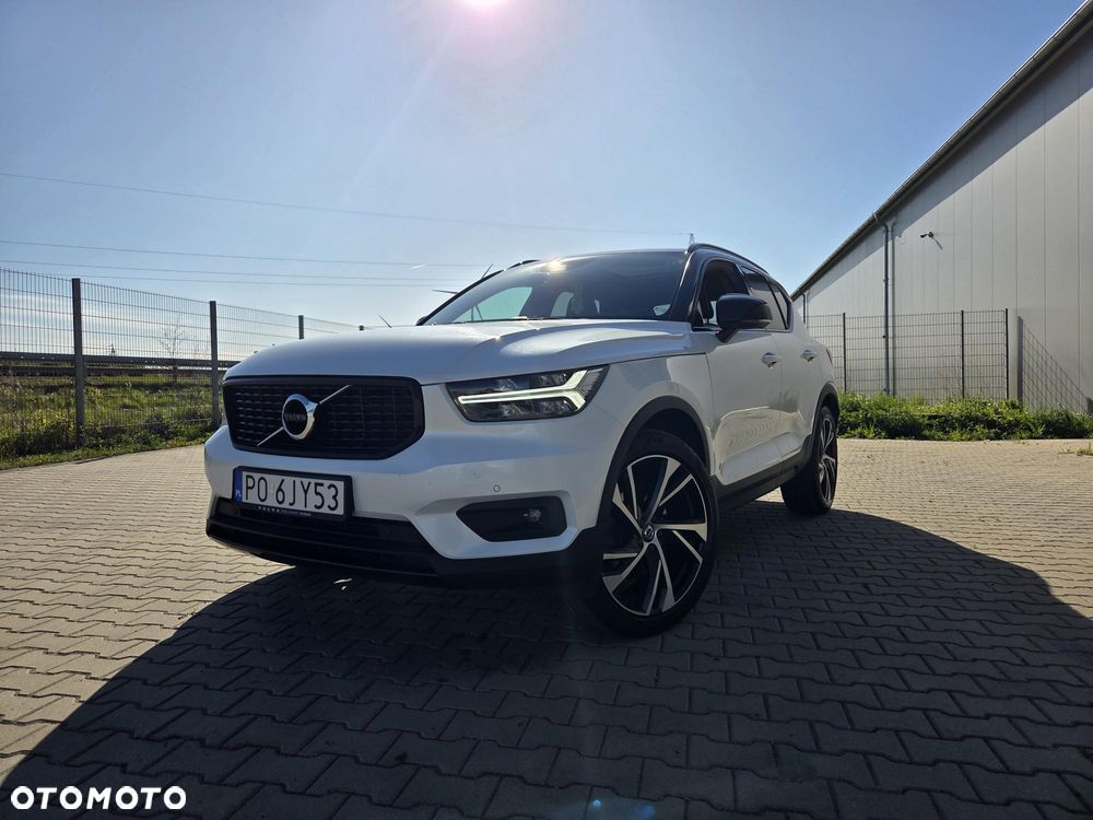 Volvo XC 40 D4 AWD R-Design - 3