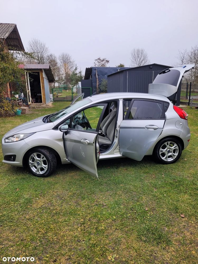 Ford Fiesta 1.6 TDCi SYNC Edition - 12