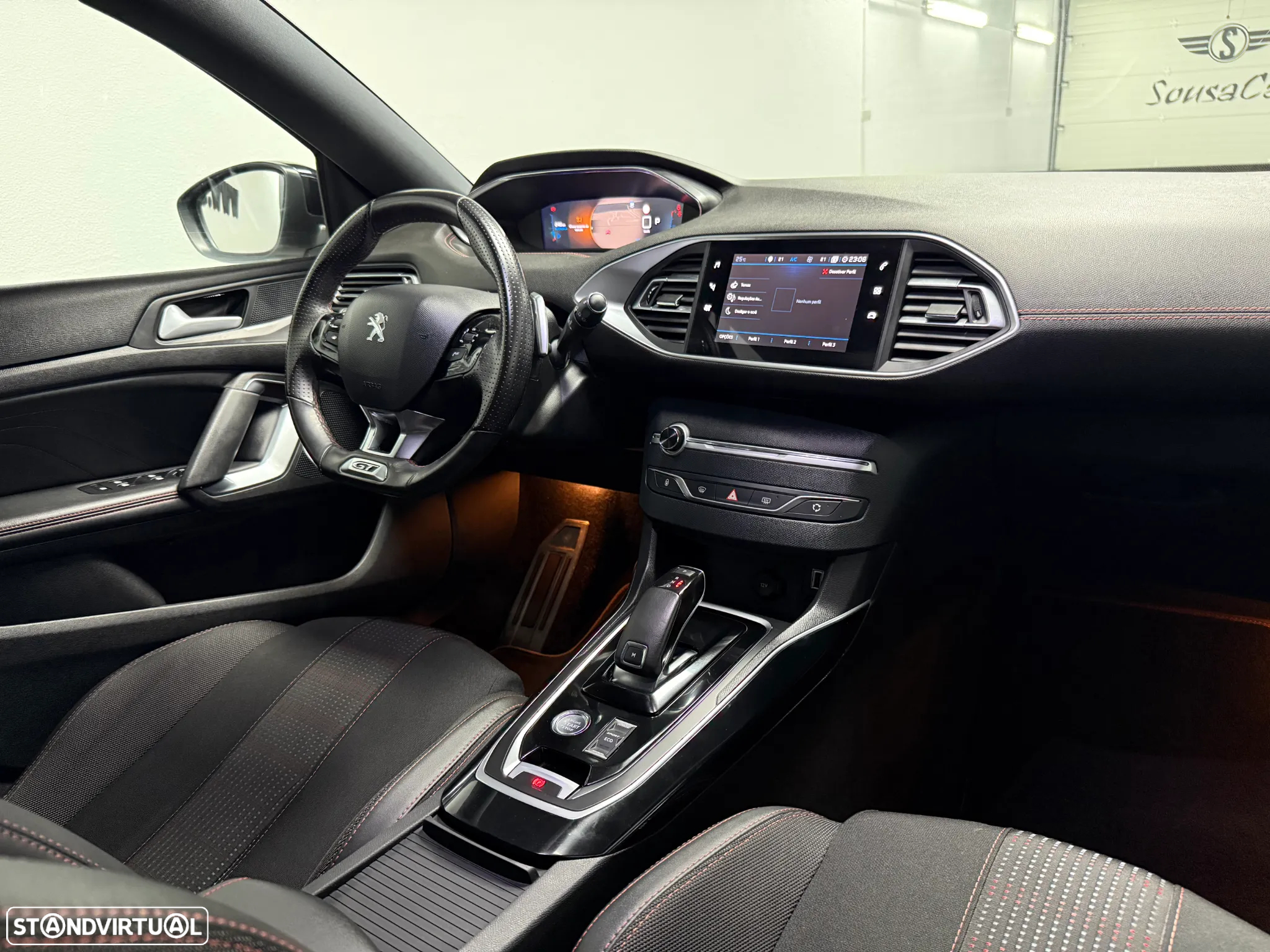 Peugeot 308 1.2 PureTech GT Line EAT8 - 26