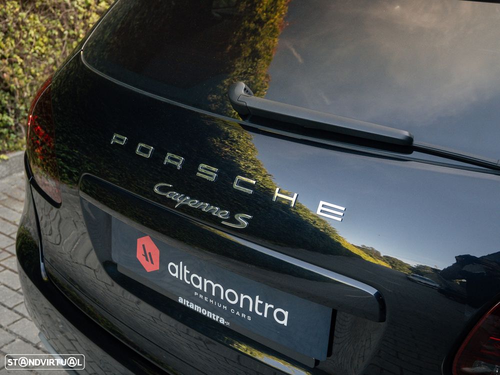 Porsche Cayenne S - 16