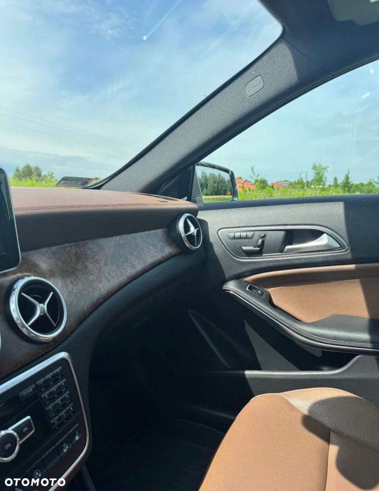 Mercedes-Benz GLA 250 4-Matic - 15