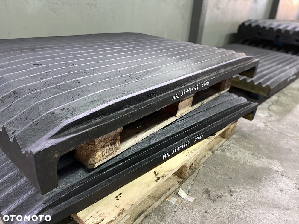 MFL 108/75 Komplet Szczęk Do Kruszarki 18%Mn