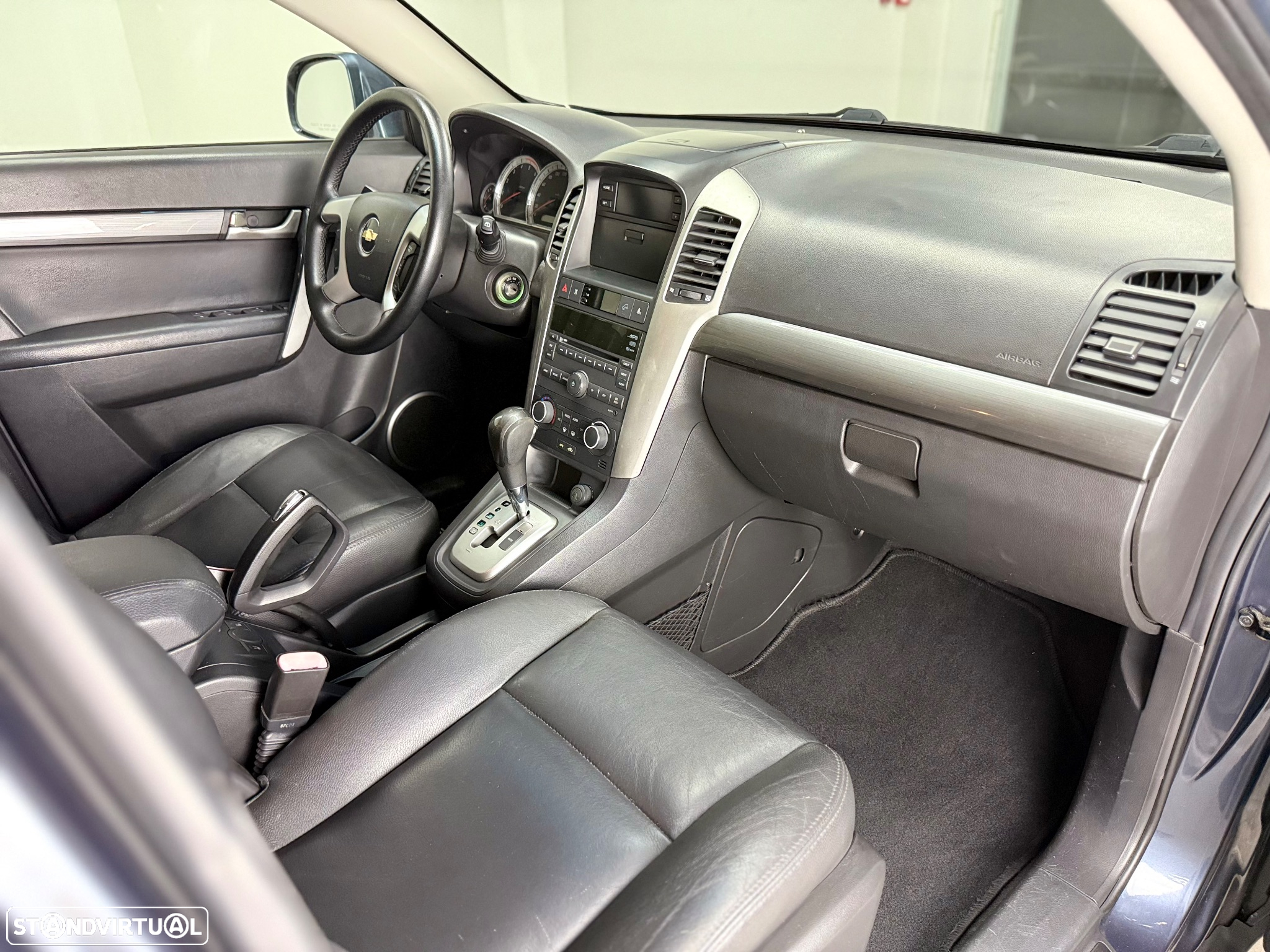 Chevrolet Captiva 2.0 VCDi LT 7L Aut. - 22
