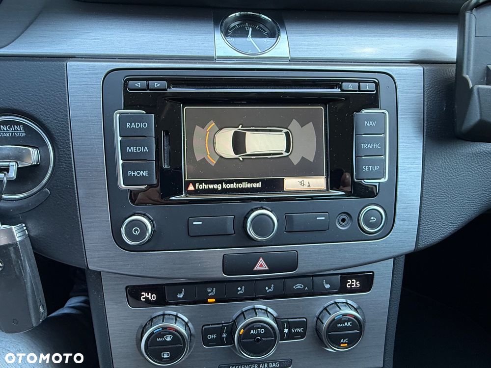 Volkswagen Passat 1.4 TSI BlueMotion Technology Comfortline - 11