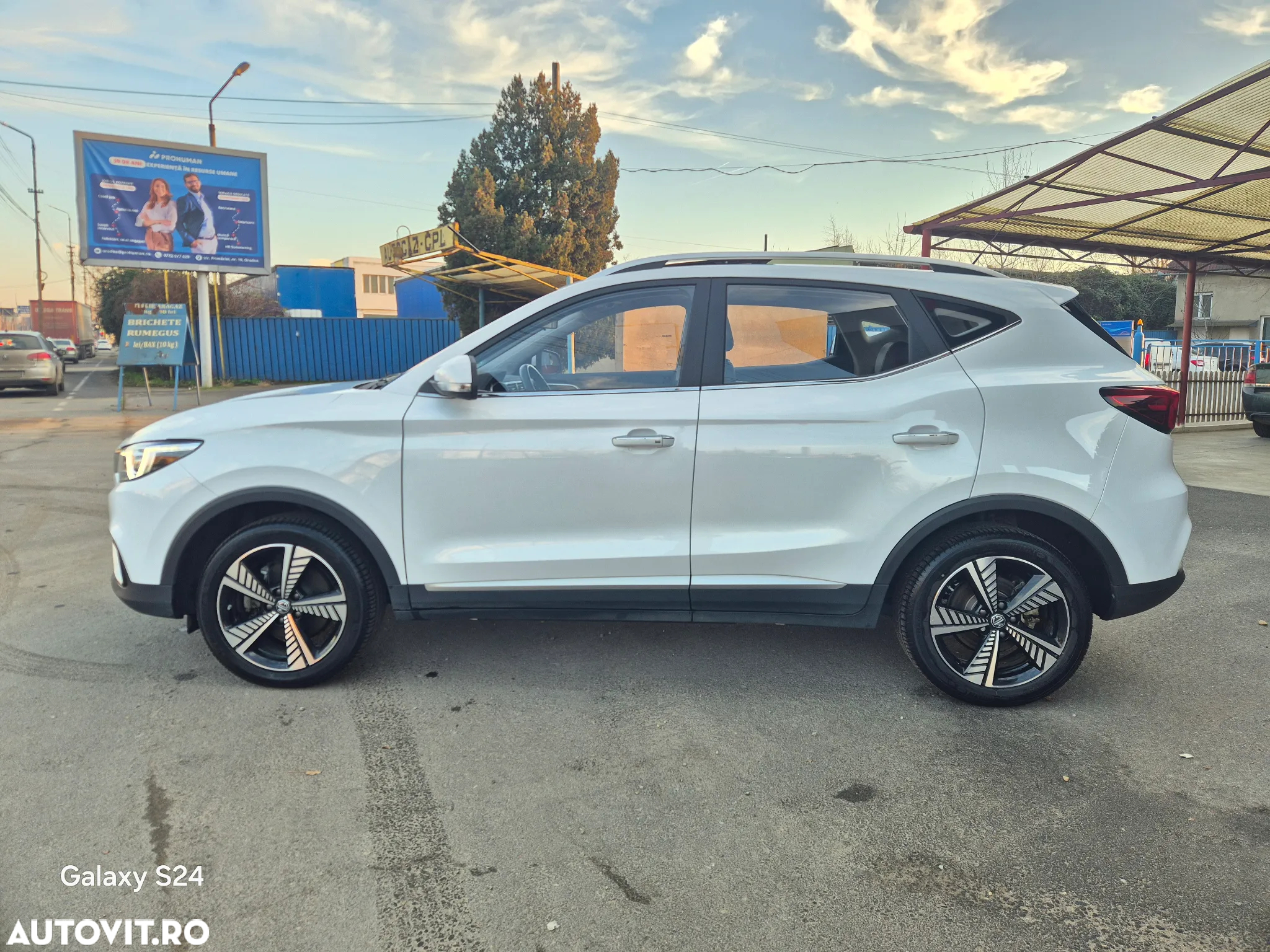 MG ZS EV Luxury - 27