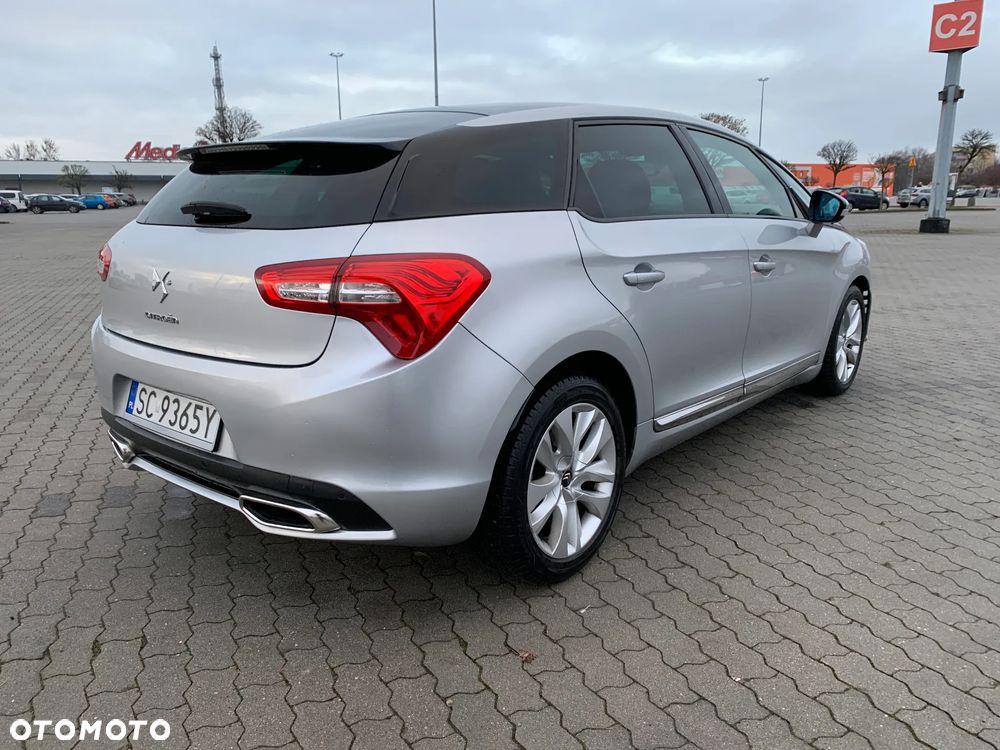 Citroën DS5 e-HDi 110 EGS6 SoChic - 12